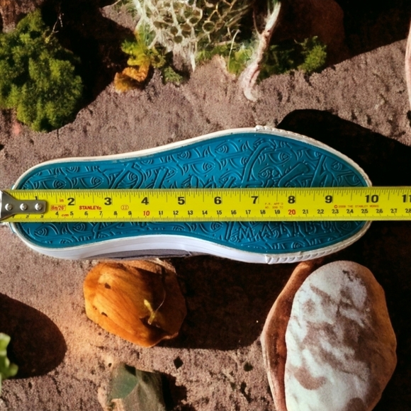 Blowfish Ladies Slip-On Patchwork Runners Size 8 - Picture 8 of 8